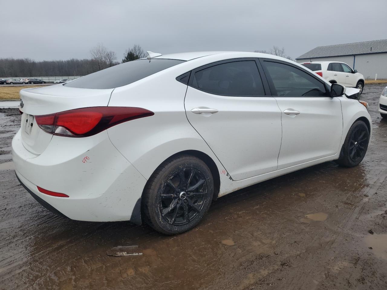 2016 Hyundai Elantra - Image 3