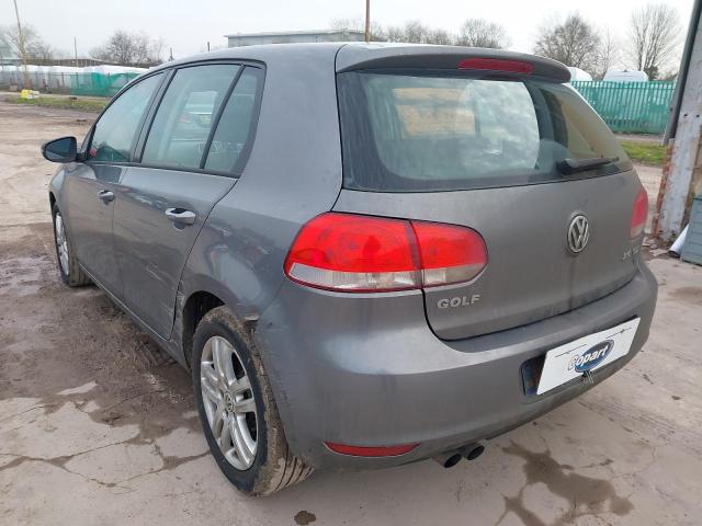 2010 VOLKSWAGEN GOLF SE TD