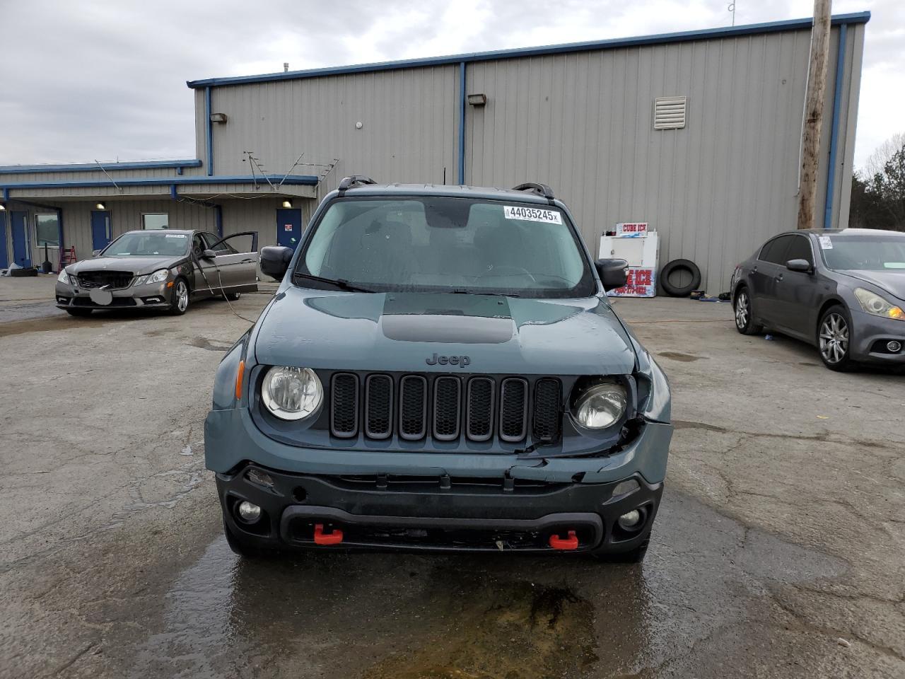 2015 Jeep Renegade - Image 5