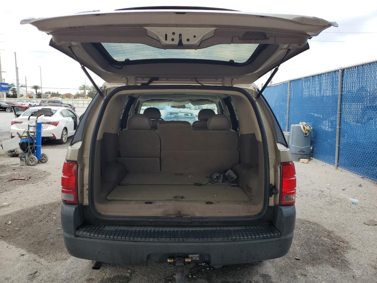 2005 Ford Explorer - Image 6