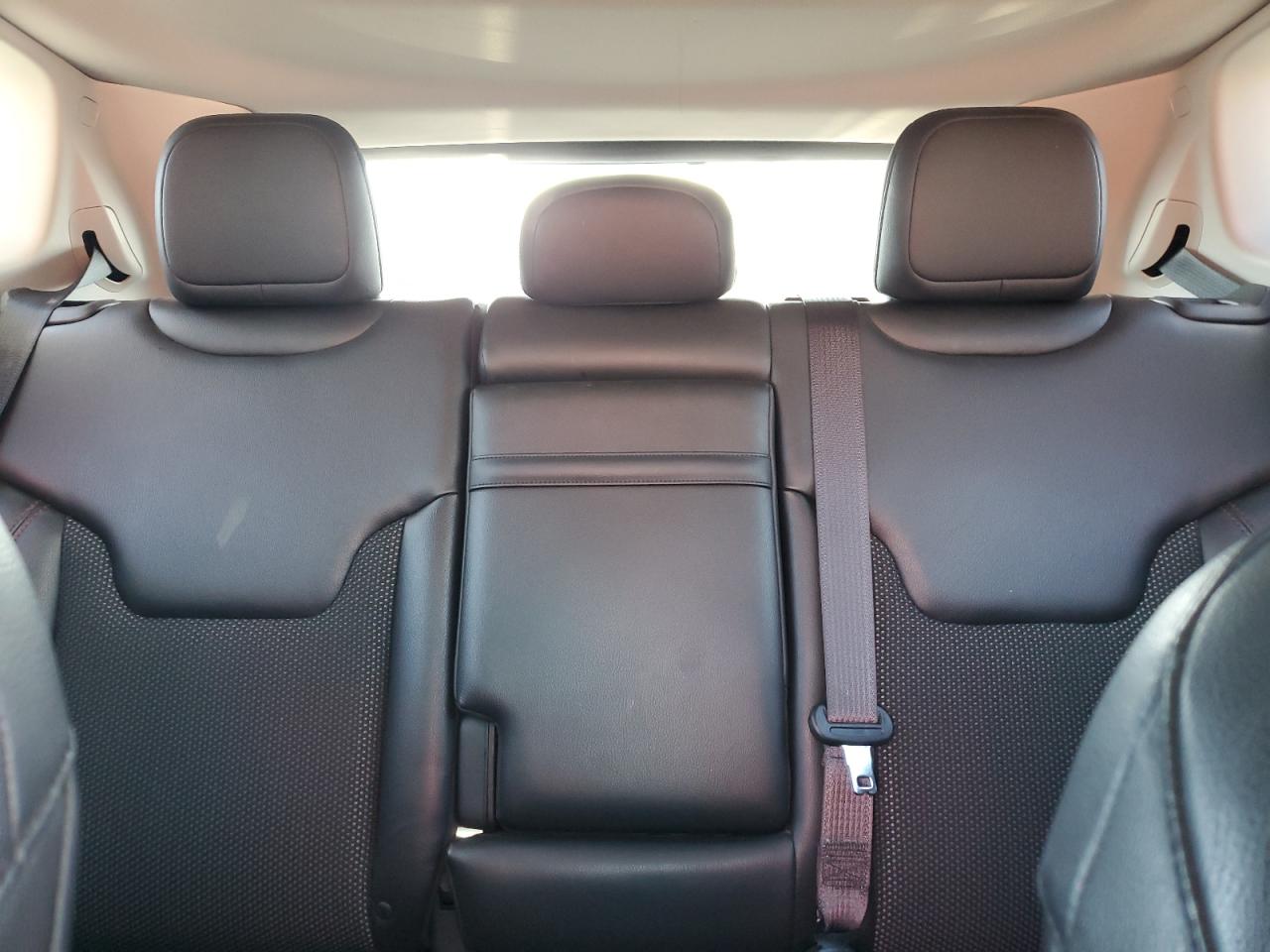 2018 Jeep Compass - Image 10