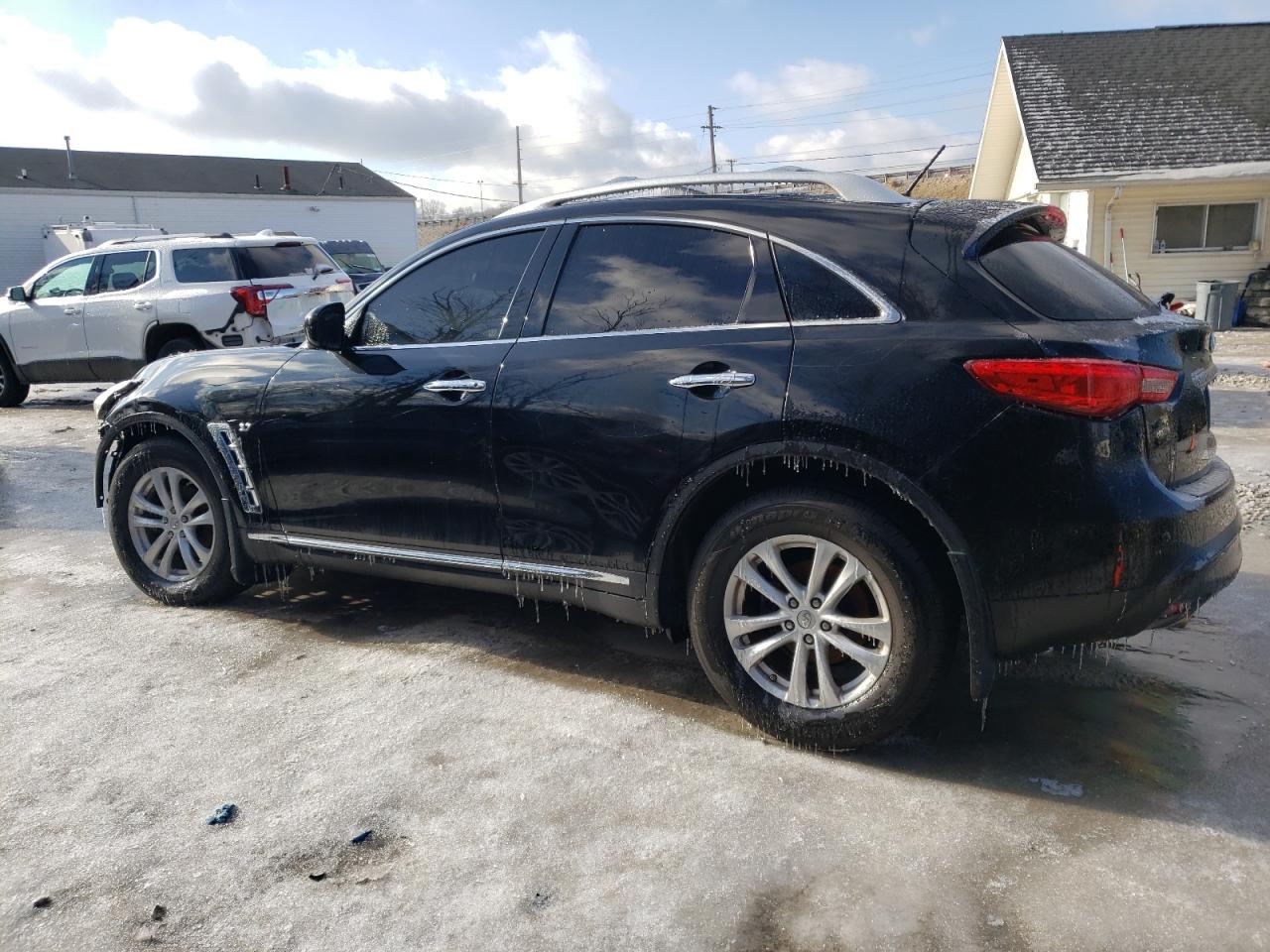 2015 Infiniti QX70 - Image 2