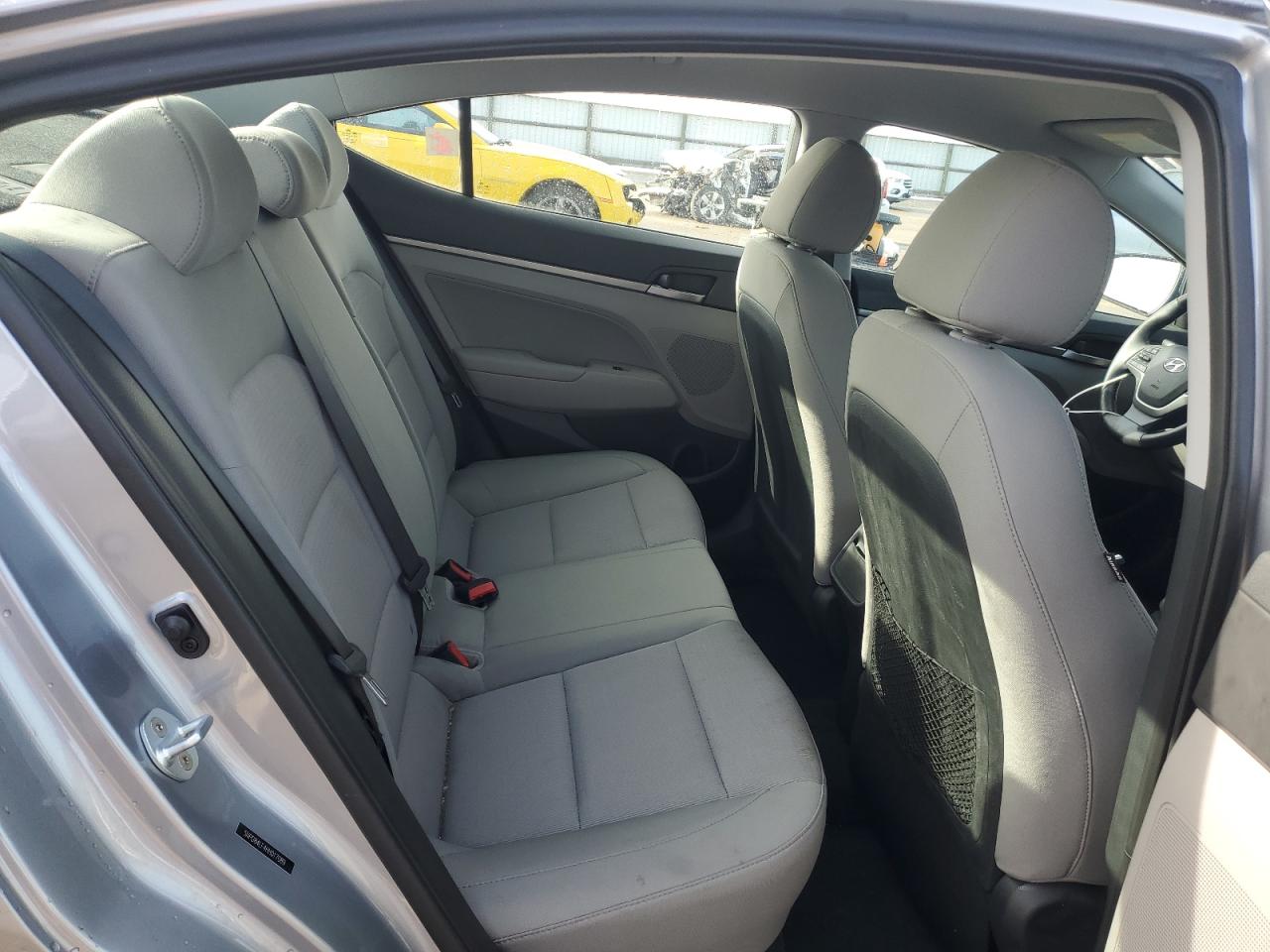 2017 Hyundai Elantra - Image 10