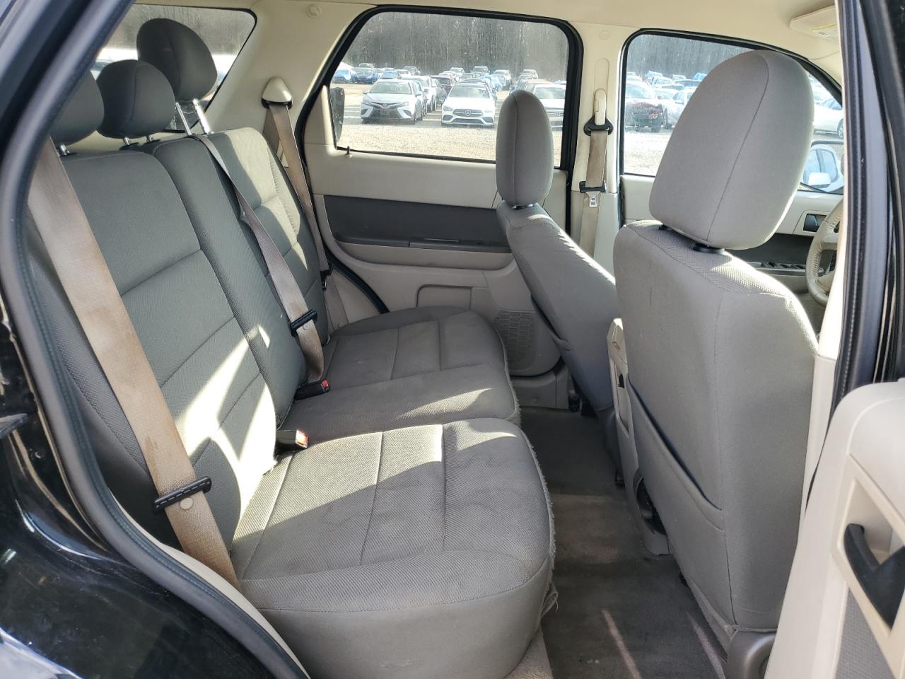 2009 Ford Escape - Image 12