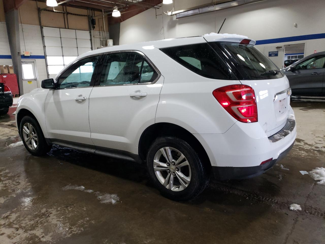 2016 Chevrolet Equinox - Image 2