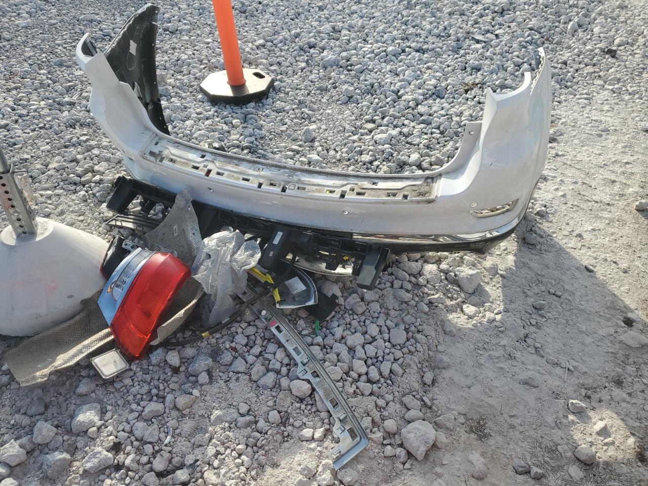 2016 Jeep Grand Cherokee - Image 13