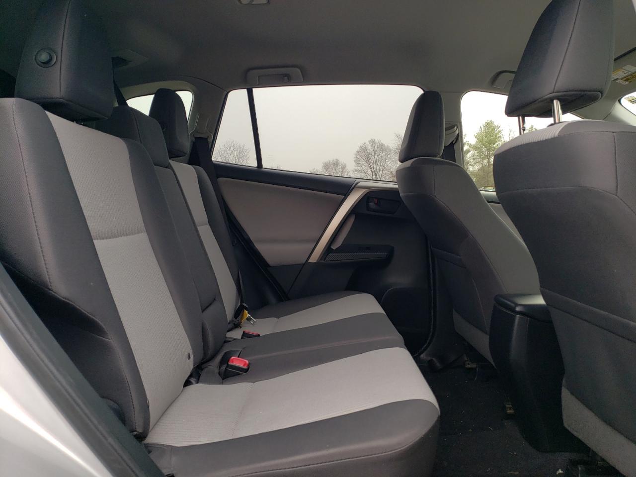 2015 Toyota RAV 4 - Image 11