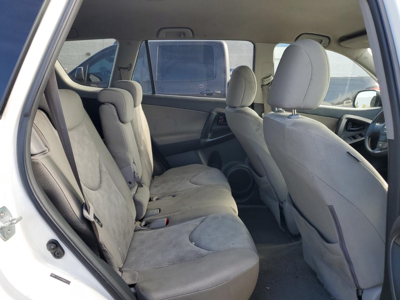 2010 Toyota RAV 4 - Image 10