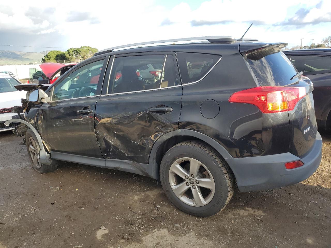 2015 Toyota RAV 4 - Image 2