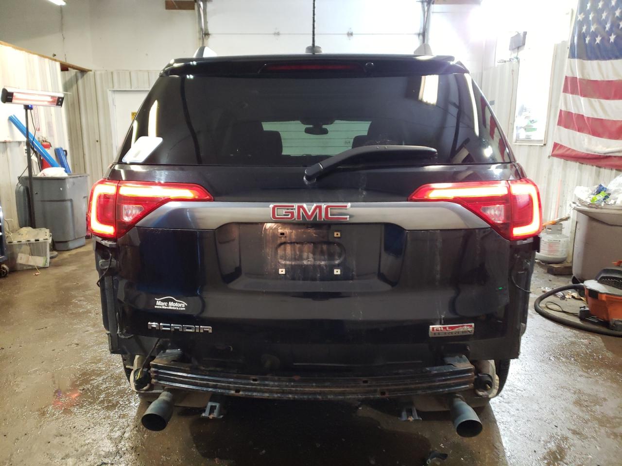 2017 GMC Acadia - Image 6