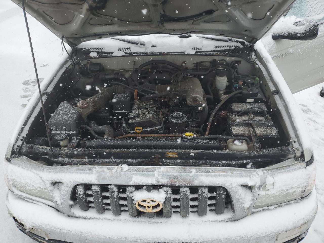 2001 Toyota Tacoma - Image 11