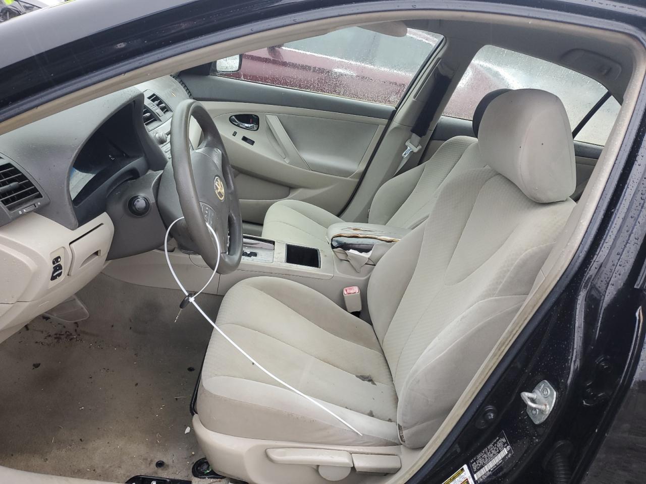 2009 Toyota Camry - Image 7