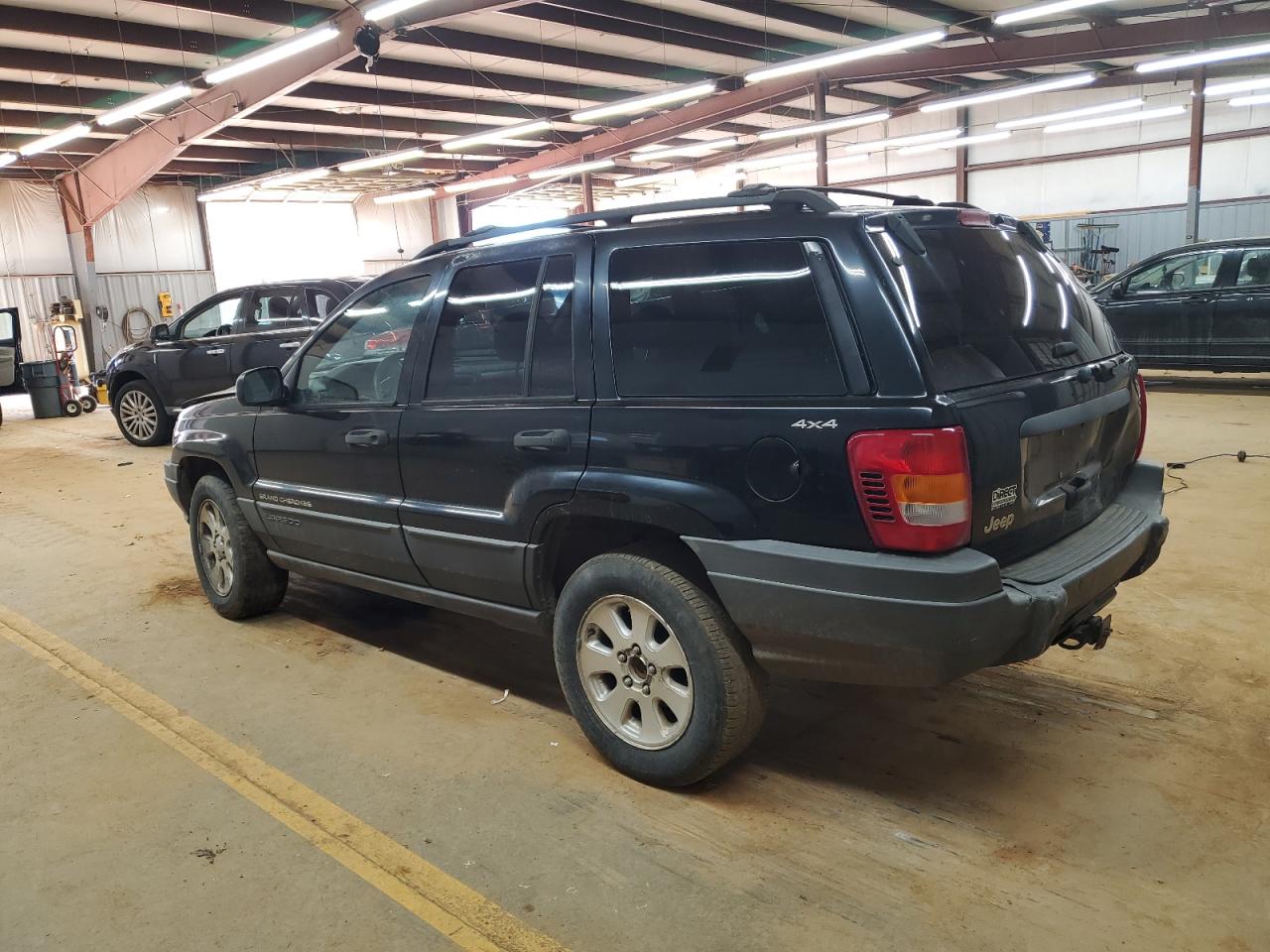2001 Jeep Grand Cherokee - Image 2