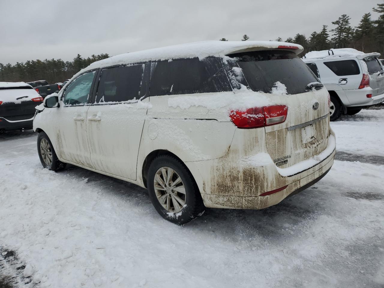 2015 Kia Sedona - Image 2