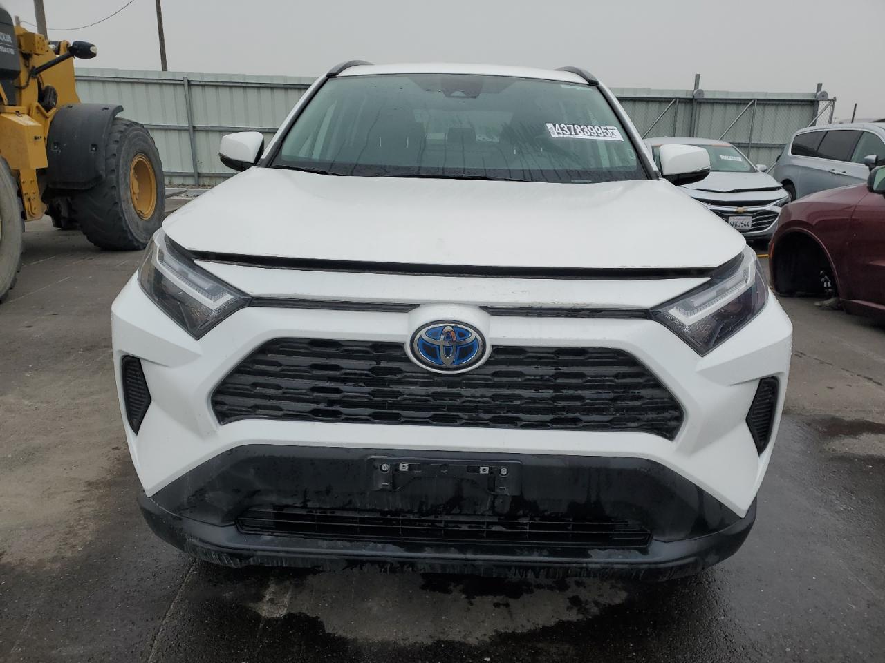 2024 Toyota RAV 4 - Image 5