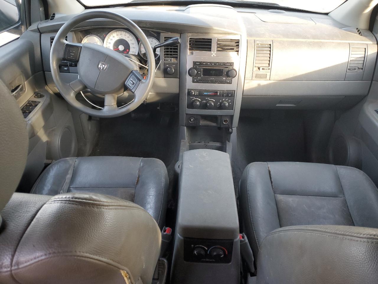 2004 Dodge Durango - Image 8