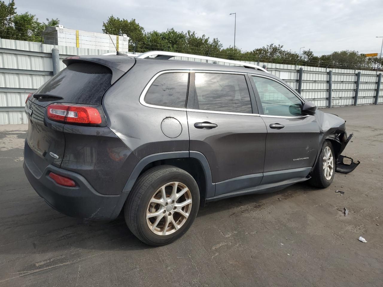 2016 Jeep Grand Cherokee - Image 3