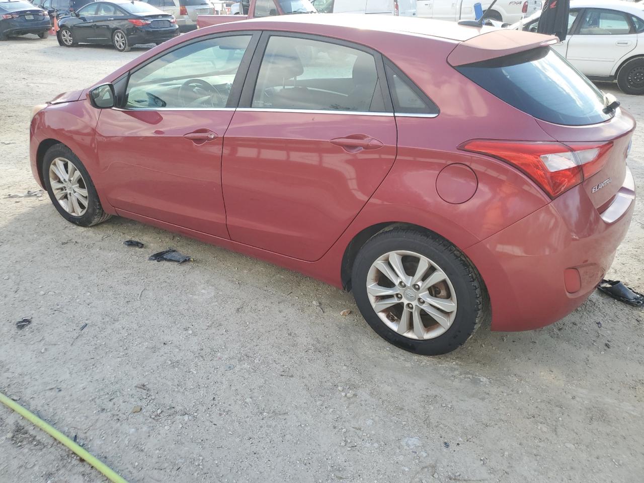 2015 Hyundai Elantra - Image 2