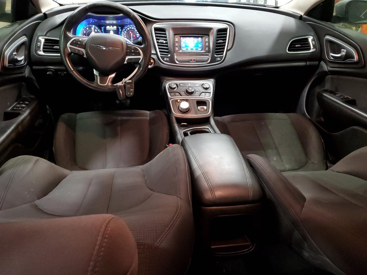 2016 Chrysler 200 - Image 8