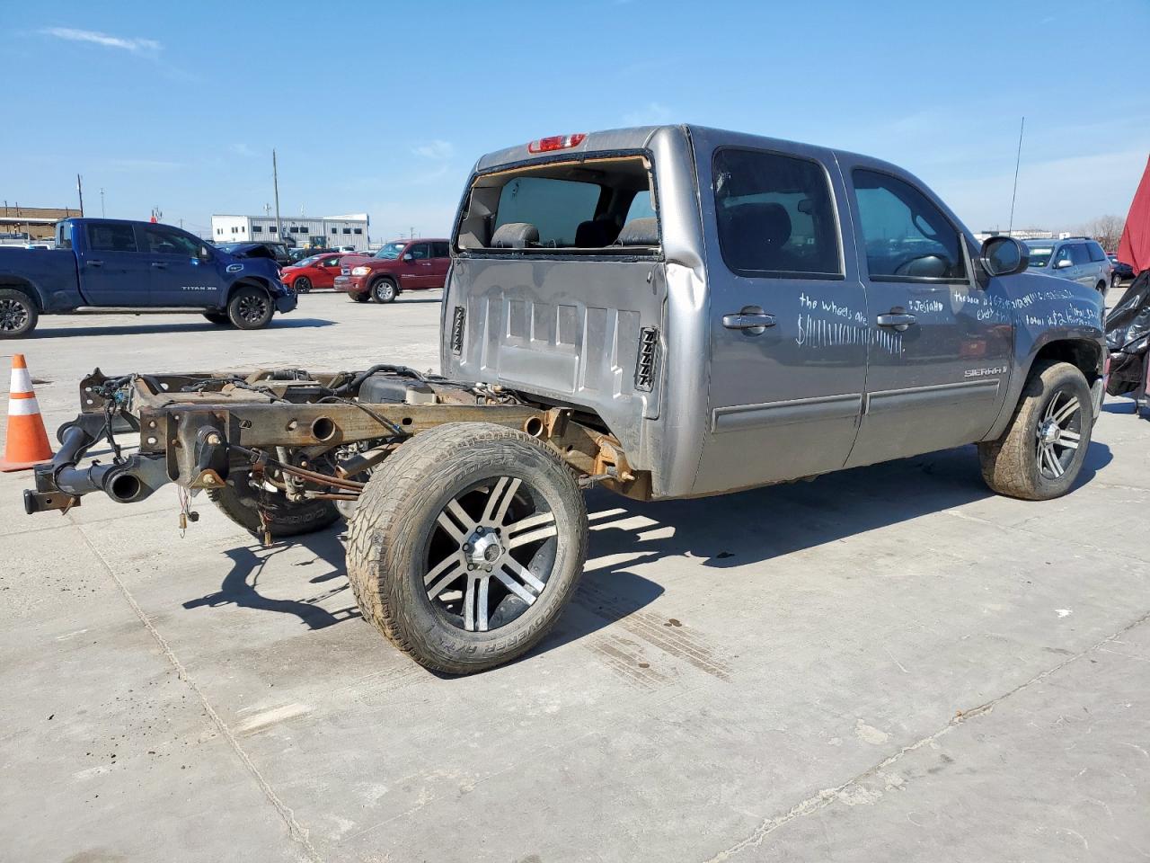 2007 GMC Sierra - Image 3