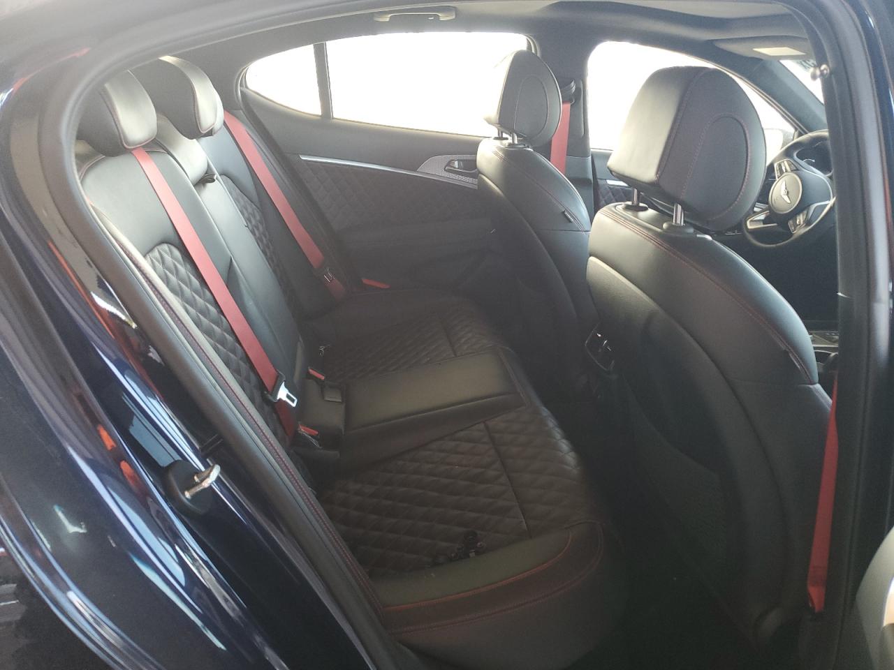 2023 Genesis G70 - Image 10