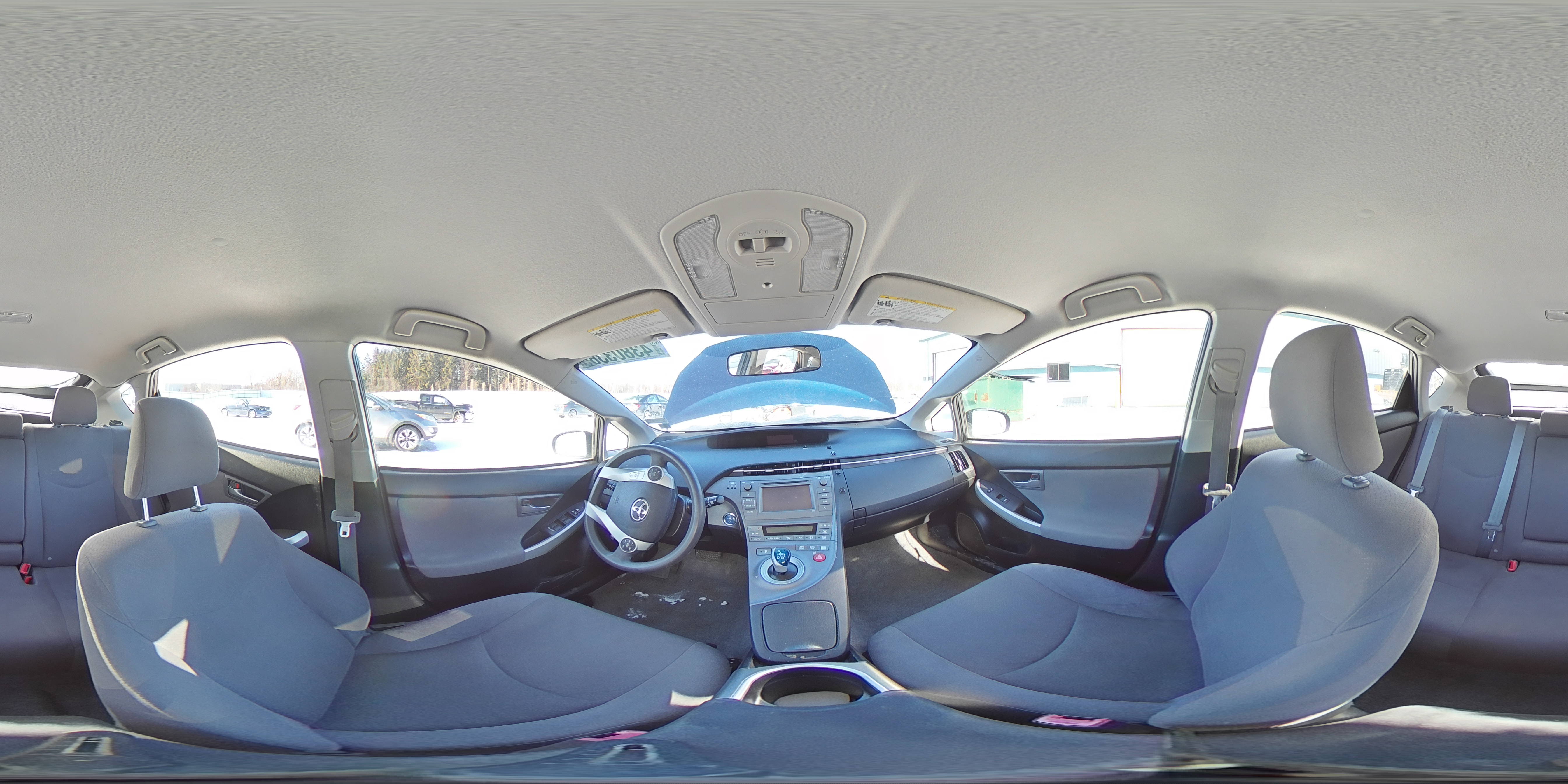 2012 Toyota Prius - Image 13