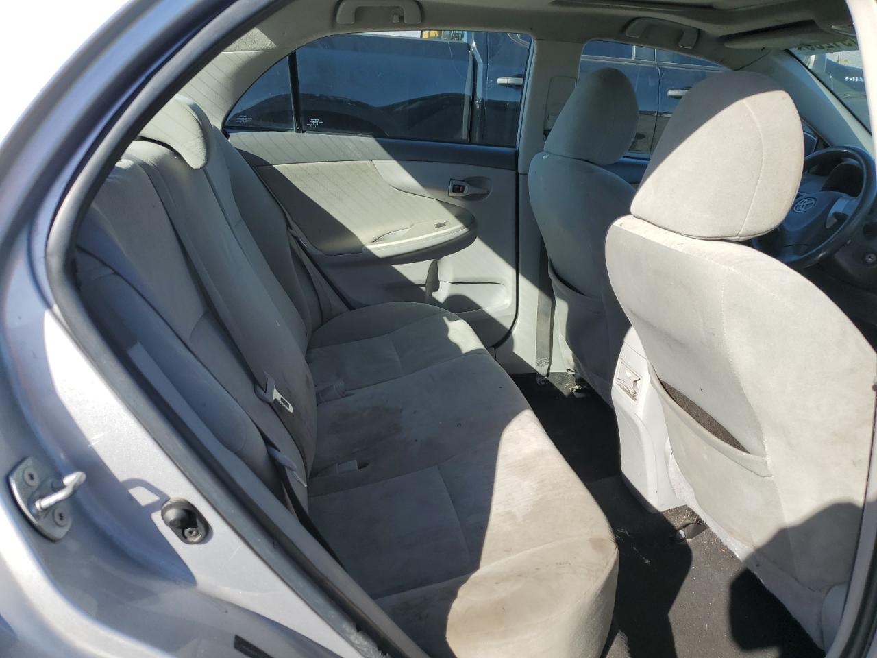2010 Toyota Corolla - Image 10