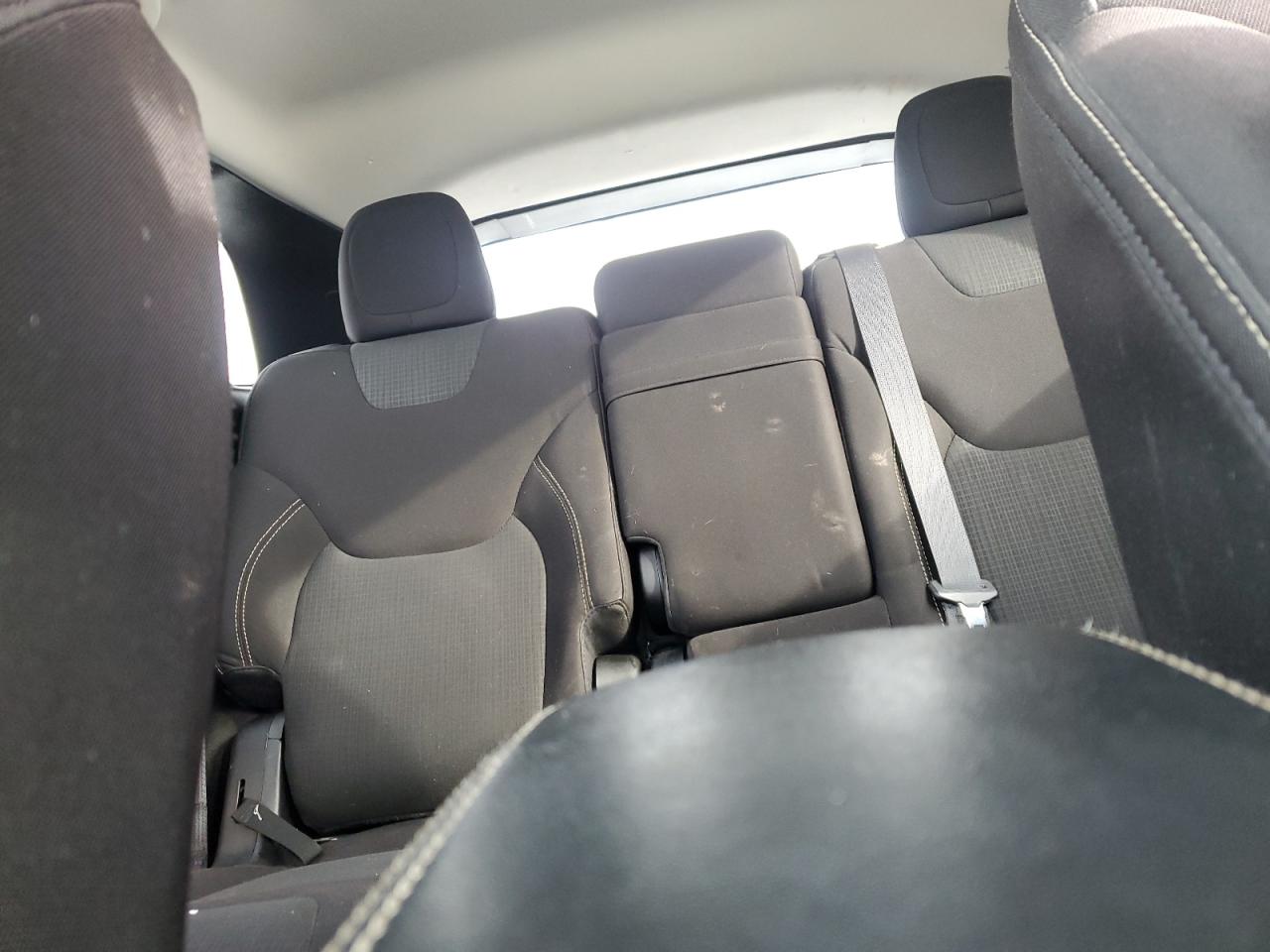 2016 Jeep Grand Cherokee - Image 10