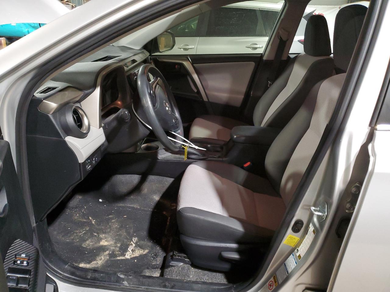 2015 Toyota RAV 4 - Image 7