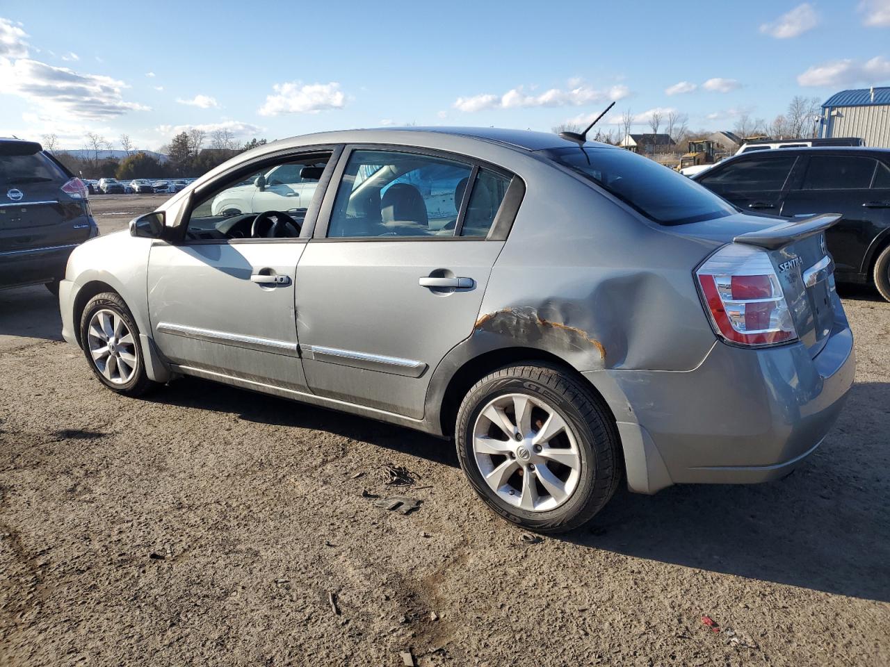 2012 Nissan Sentra - Image 2