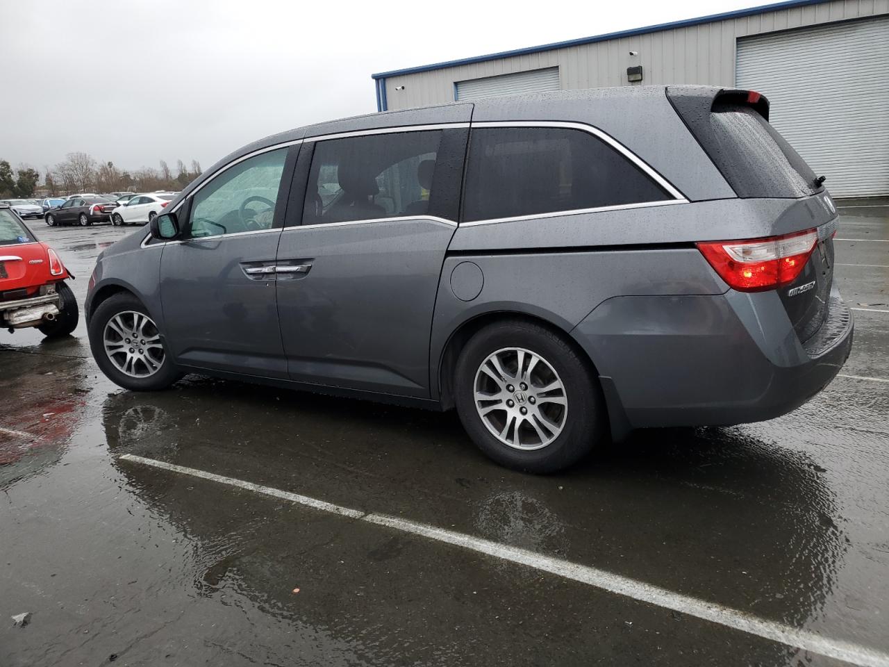 2012 Honda Odyssey - Image 2