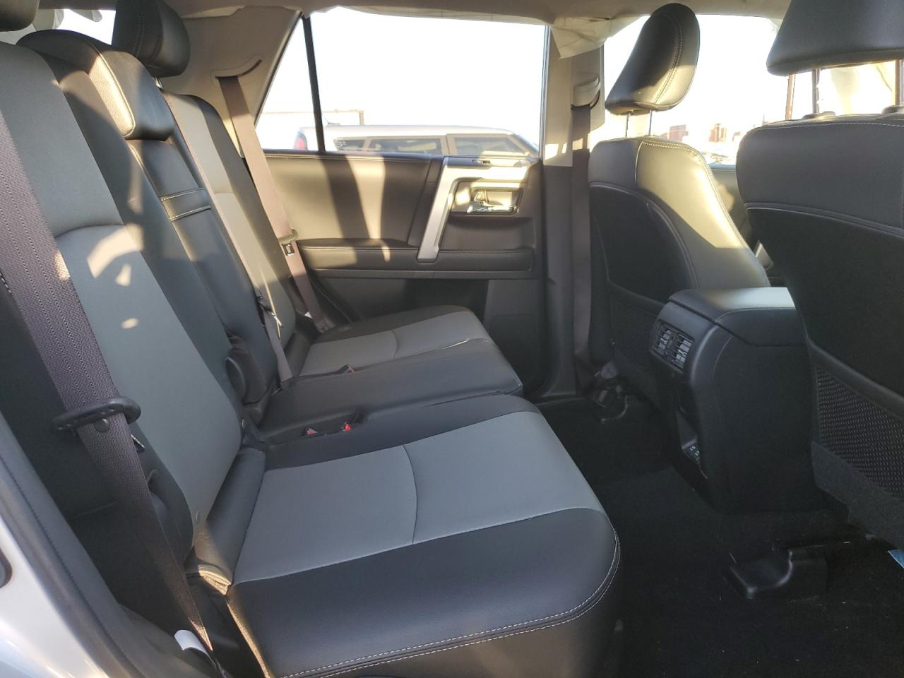 2021 Toyota 4Runner - Image 11