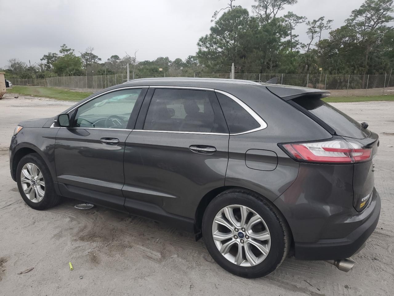 2020 Ford Edge - Image 2