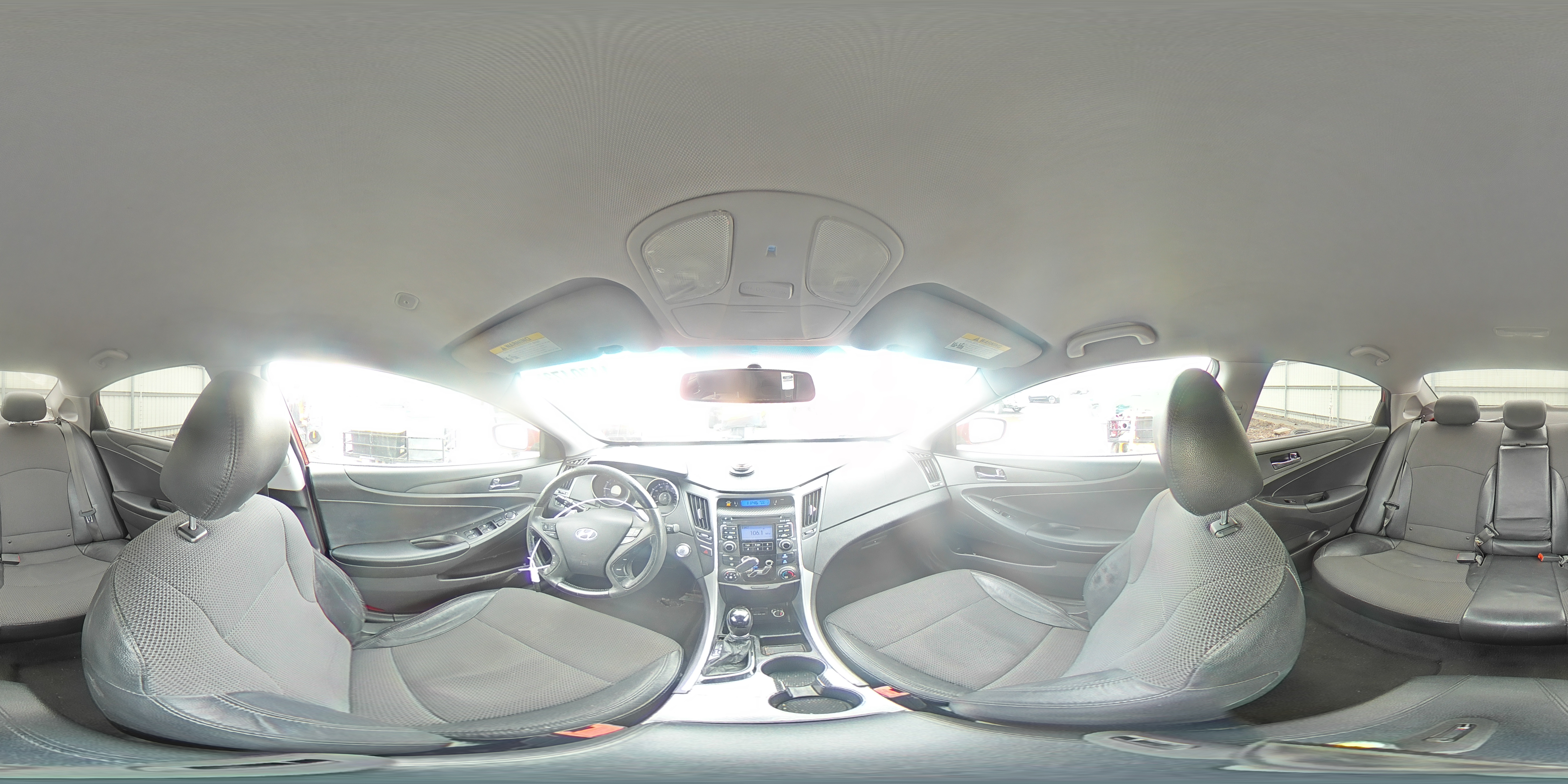 2011 Hyundai Sonata - Image 12