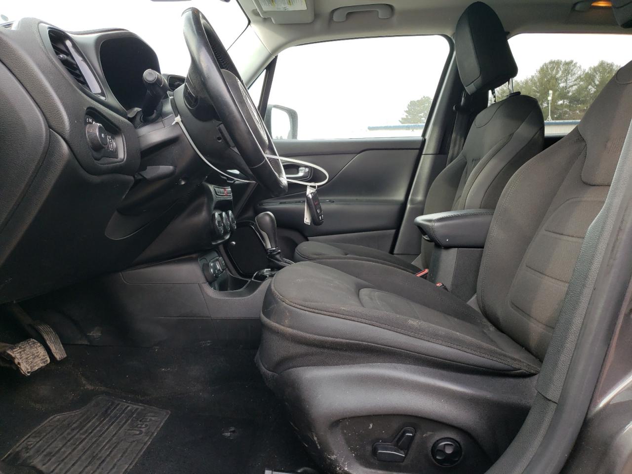 2016 Jeep Renegade - Image 7