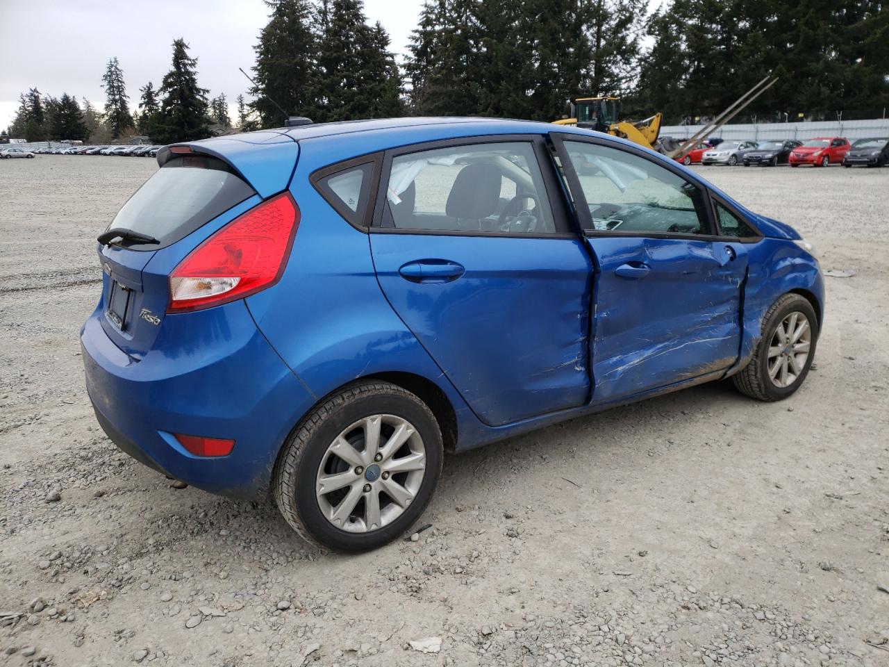 2011 Ford Fiesta - Image 3