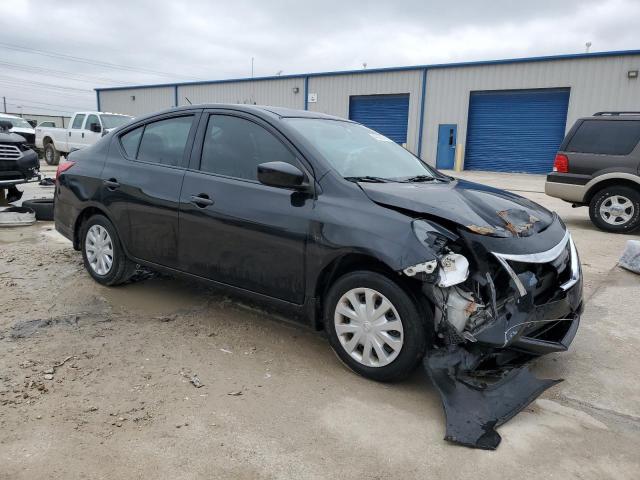  NISSAN VERSA 2016 Чорний