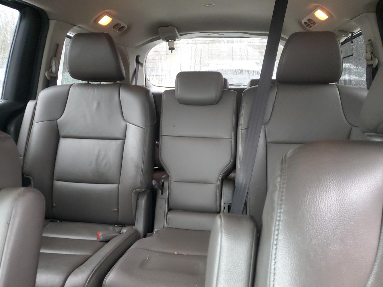 2014 Honda Odyssey - Image 10