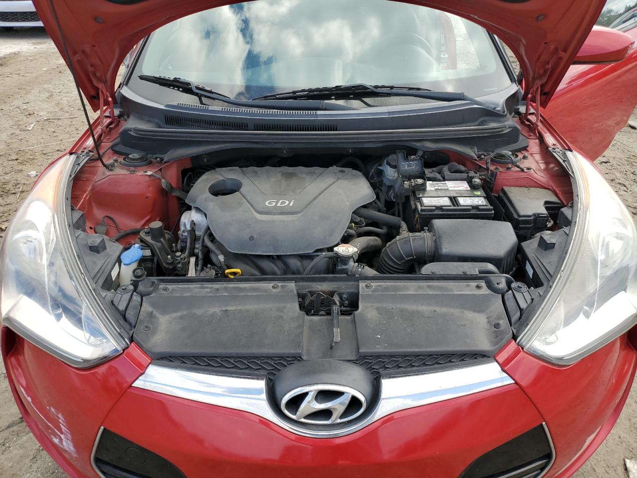 2013 Hyundai Veloster - Image 11