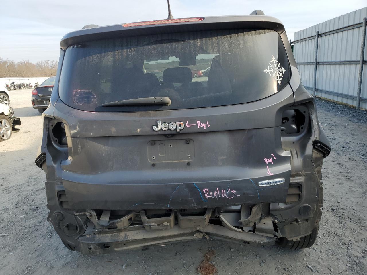 2017 Jeep Renegade - Image 6