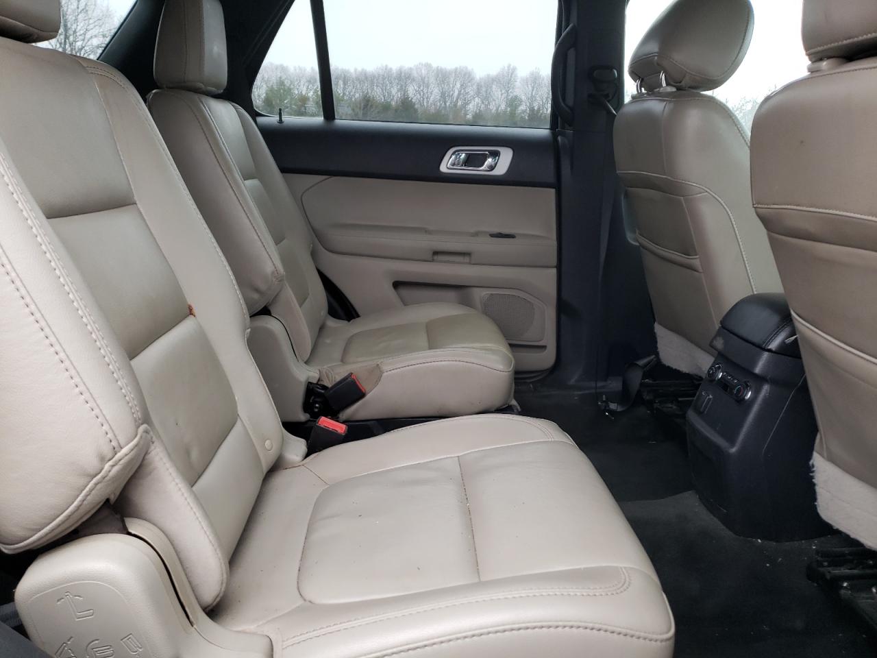 2013 Ford Explorer - Image 11