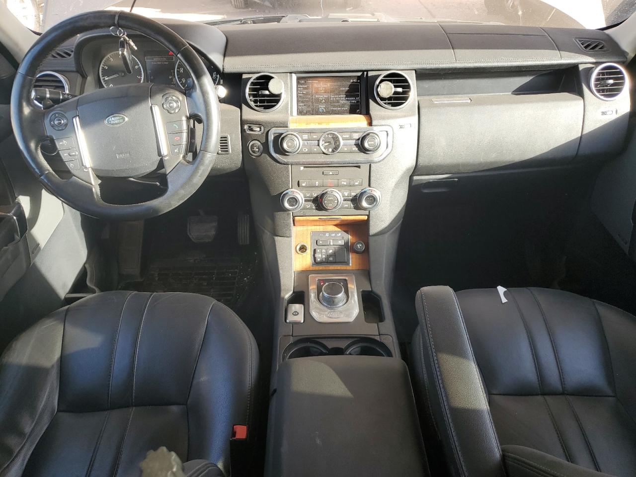 2015 Land Rover LR4 - Image 8