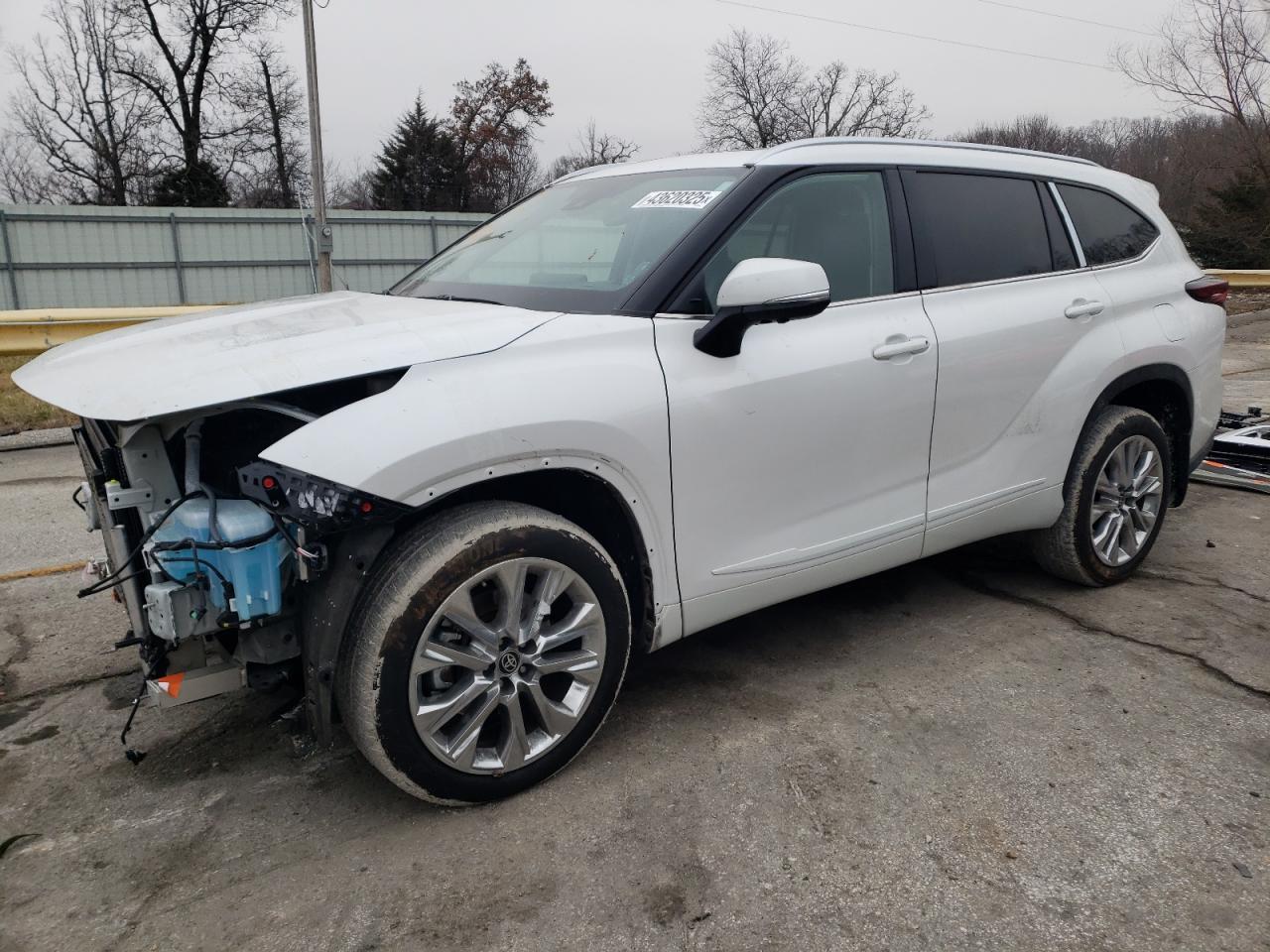 2024 Toyota Highlander Le de vânzare în Rogersville, MO - Front End