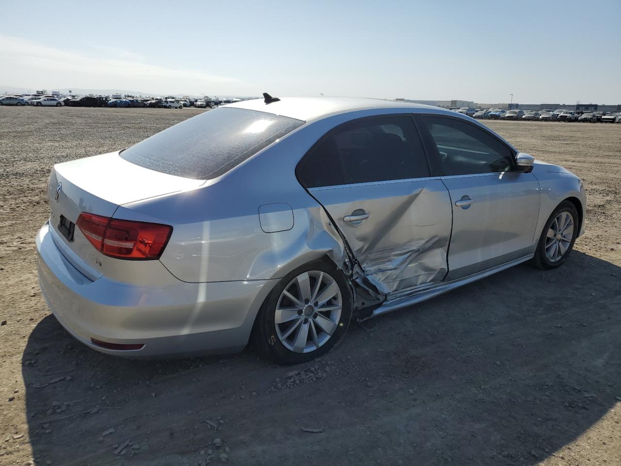 2015 Volkswagen Jetta - Image 3