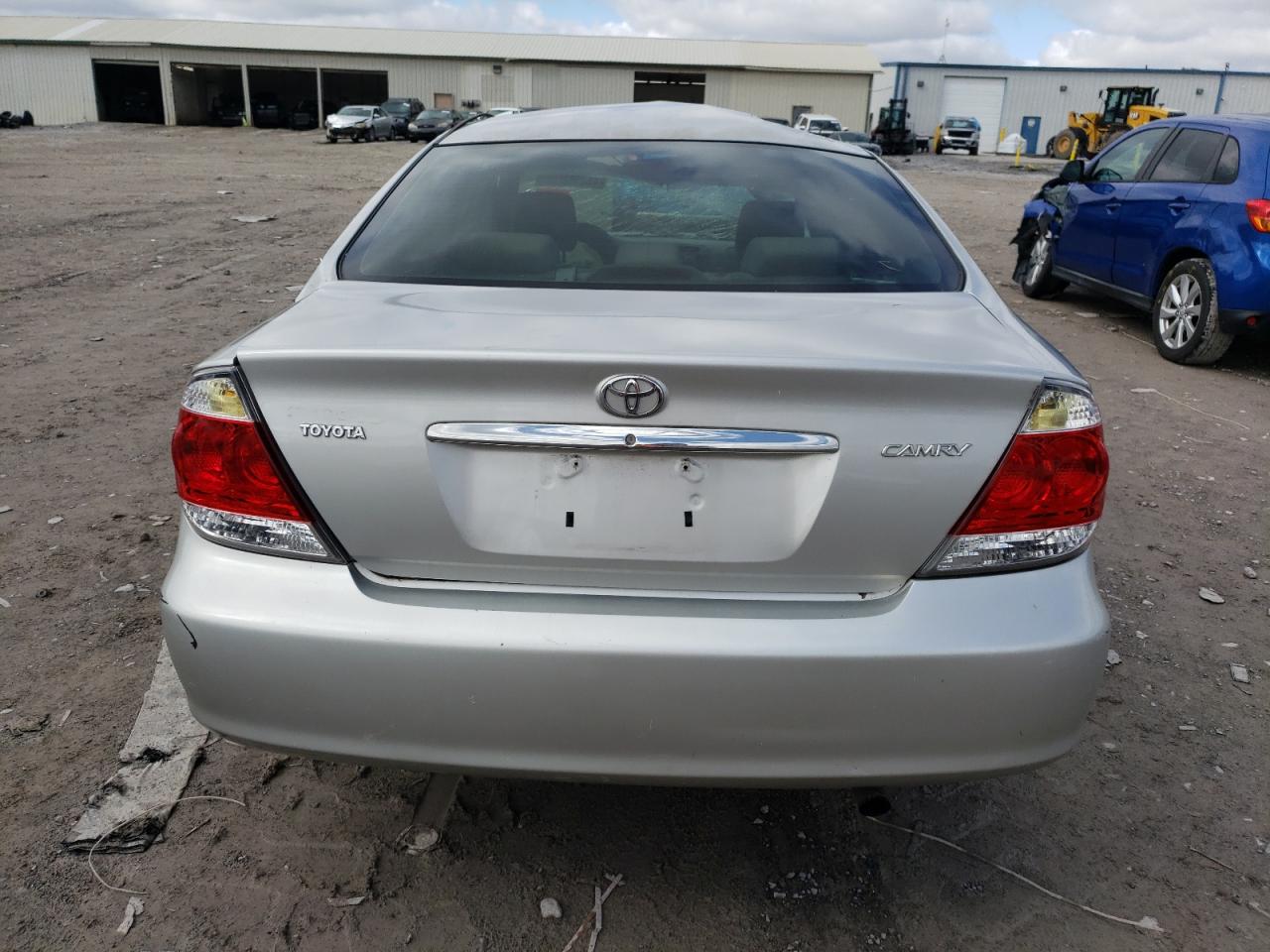 2005 Toyota Camry - Image 6