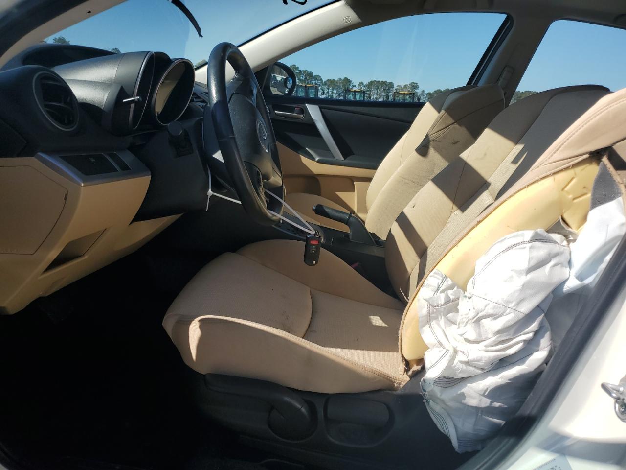 2011 Mazda 3 - Image 7
