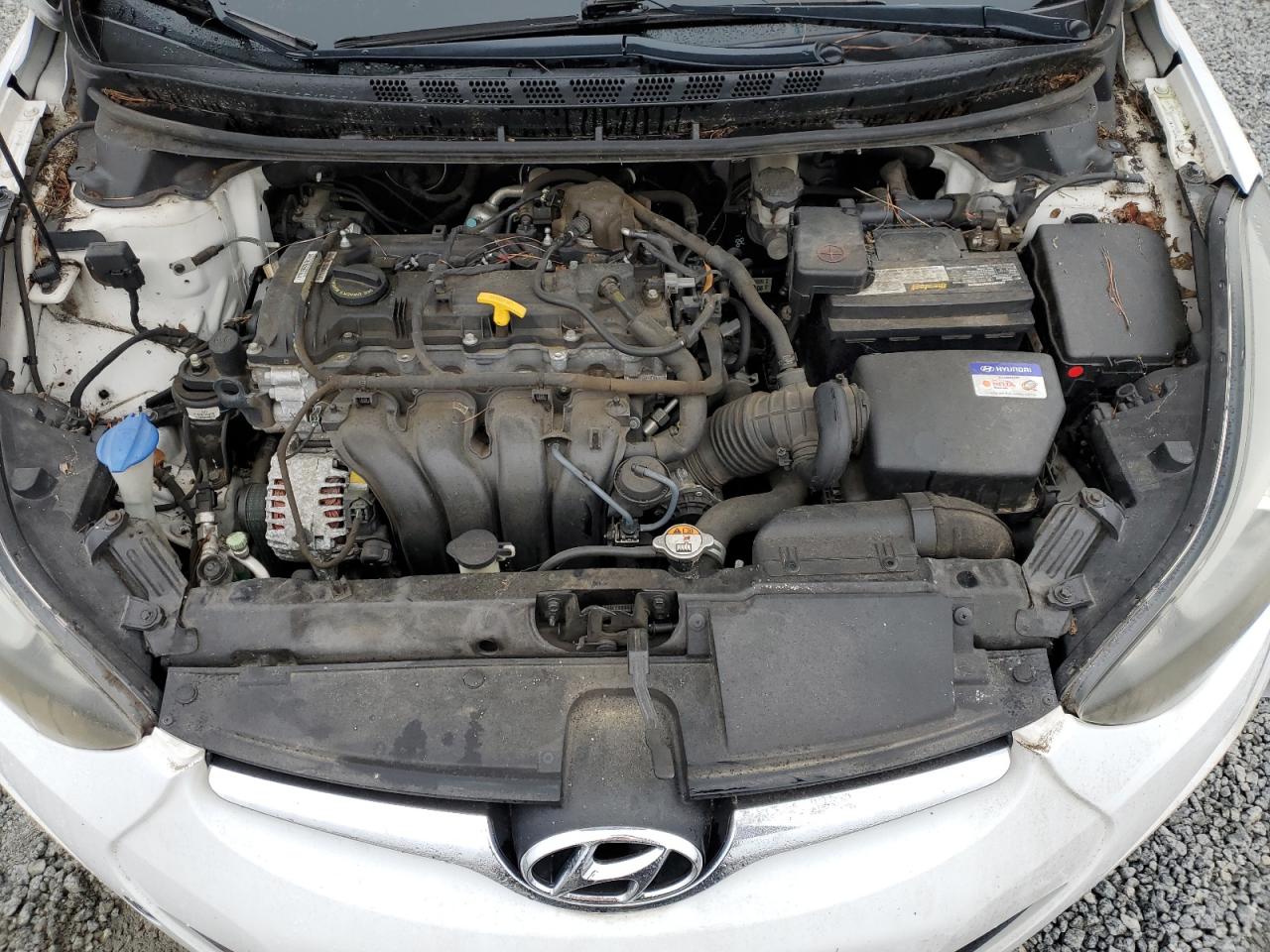 2015 Hyundai Elantra - Image 11