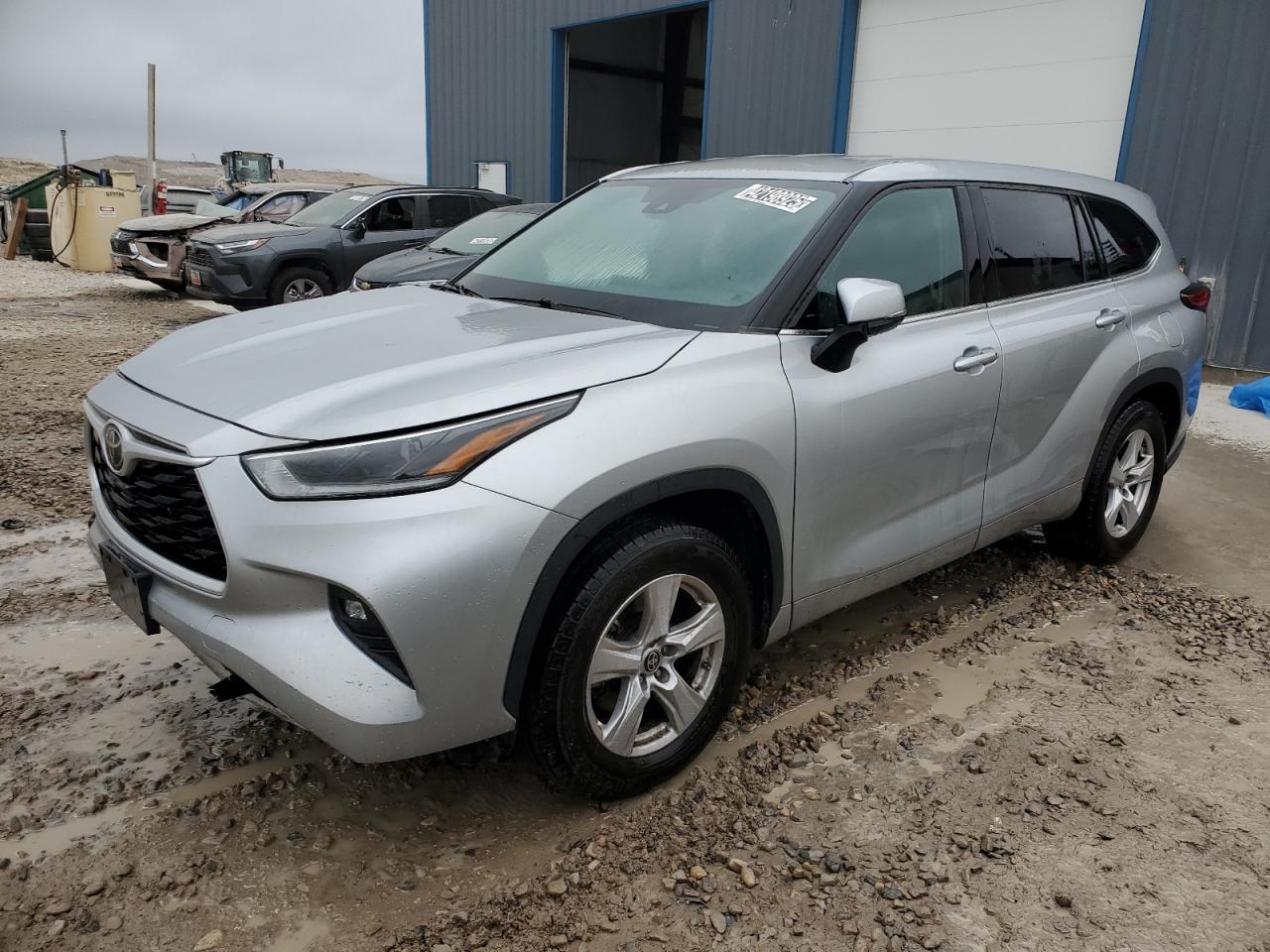 2021 Toyota Highlander - Image 1