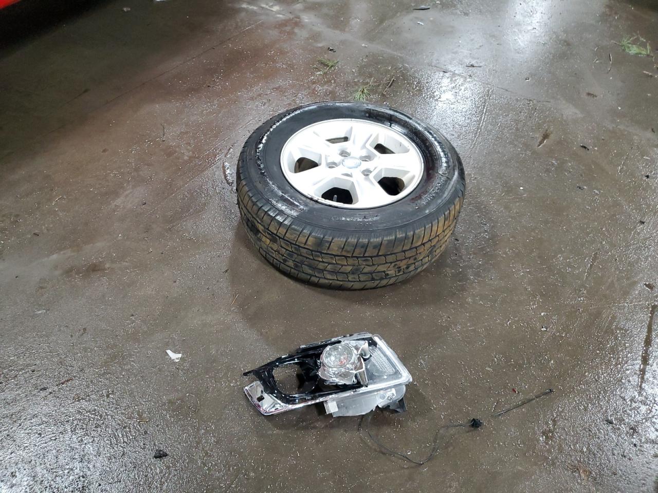 2016 Jeep Grand Cherokee - Image 14