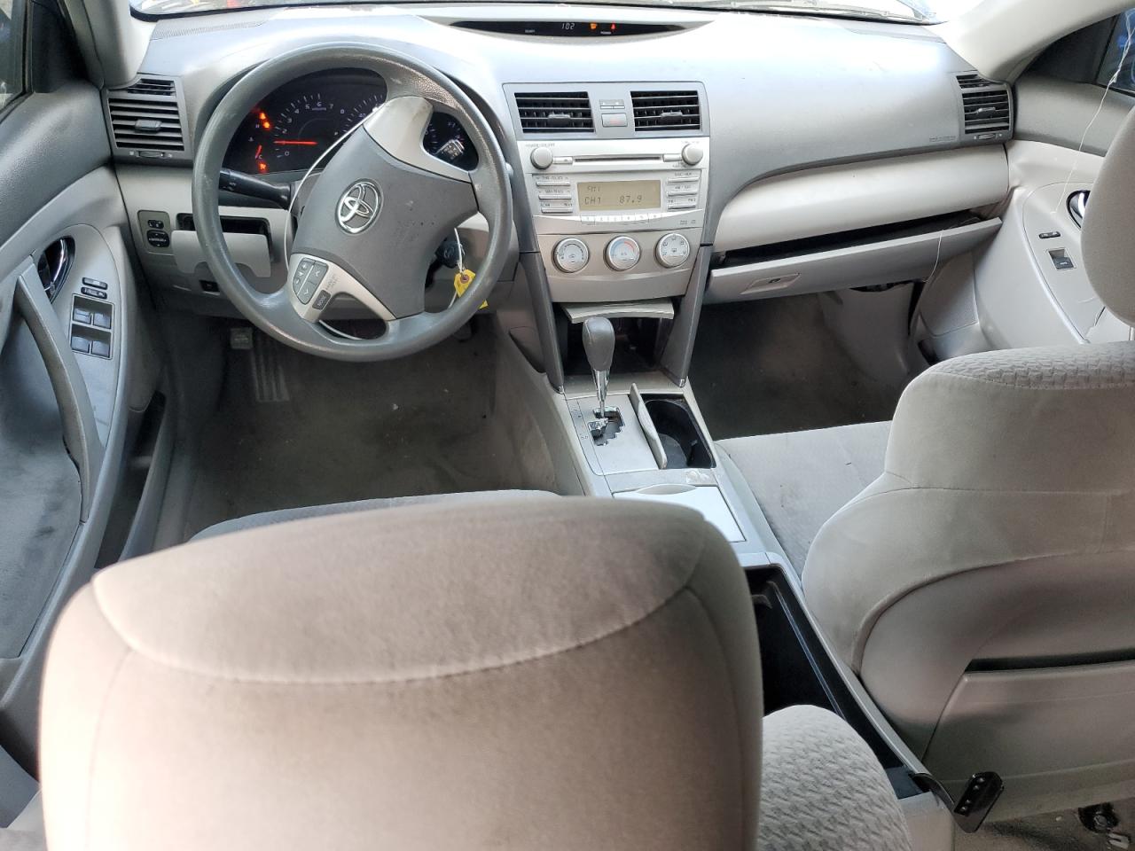 2011 Toyota Camry - Image 8